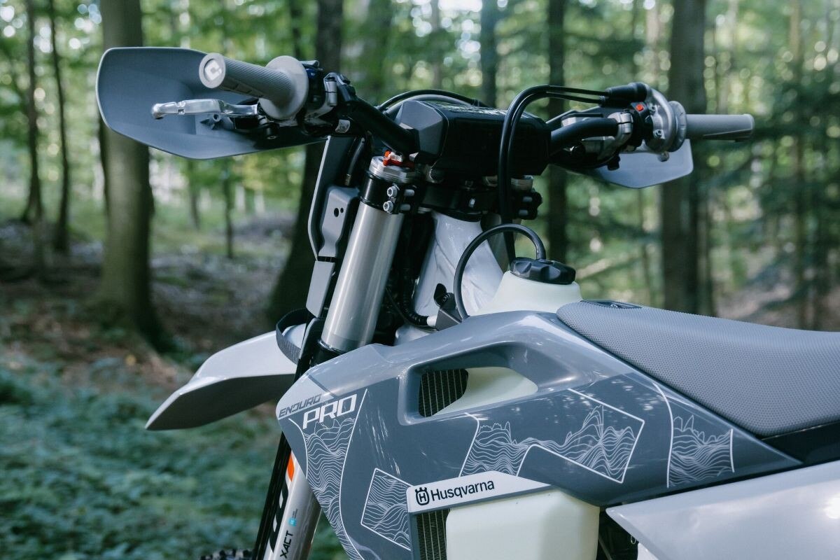Husqvarna presenta le nuove Enduro Pro 2026